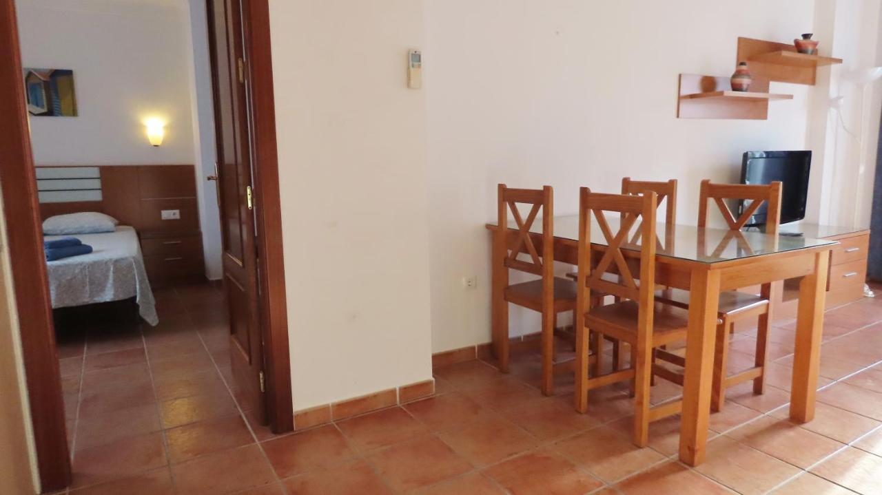 Apartamentos Nerjaluna Екстериор снимка